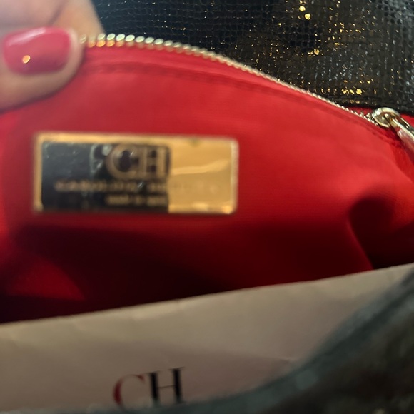 Authentic Carolina Herrera quilted crossbody bag - Picture 4 of 10